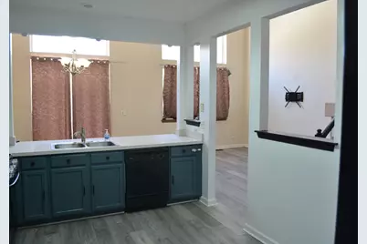 1401 Grayshire Court #1401, Elgin, IL 60120 - Photo 2