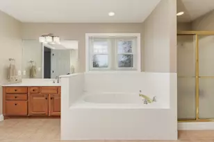 4 Scofield Ct, Bloomington, IL 61704 - Photo 24