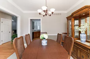 4 Scofield Ct, Bloomington, IL 61704 - Photo 8