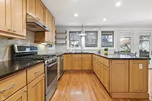 8434 Keystone Ave, Skokie, IL 60076 - Photo 4