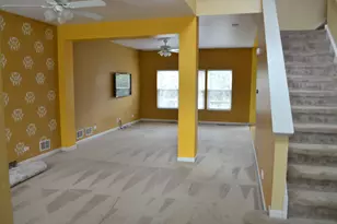 2068 Norwich Dr, Bartlett, IL 60103 - Photo 4