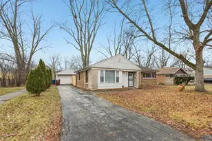 331 Marquette St, Park Forest, IL 60466 - Photo 2