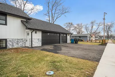 718 E 152nd Street, Phoenix, IL 60426 - Photo 24