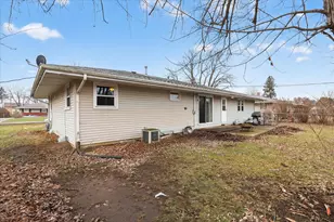 6962 Ralph Rd, Rockford, IL 61109 - Photo 36