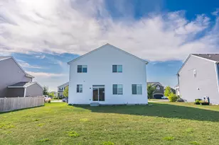 382 Hemlock Ln, Oswego, IL 60543 - Photo 16