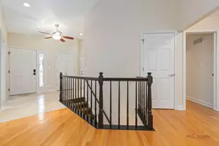 1742 Pebble Beach Dr, Hoffman Estates, IL 60169 - Photo 4