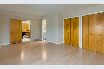 887 Ingram Place, Des Plaines, IL 60016 - Photo 16