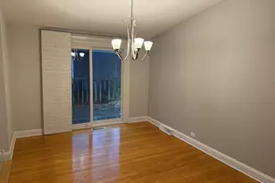 9200 Avers Ave, Evanston, IL 60203 - Photo 8