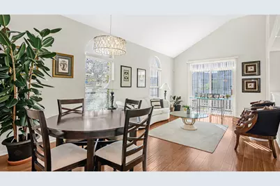 530 Prestwick Lane, Wheeling, IL 60090 - Photo 2