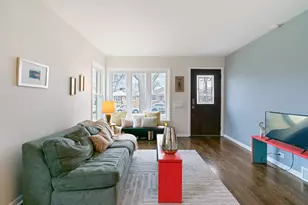 2402 N 77th Ct, Elmwood Park, IL 60707 - Photo 6