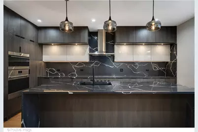 2334 N Oakley Avenue, Chicago, IL 60647 - Photo 6