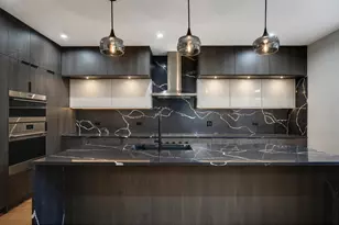 2334 N Oakley Ave, Chicago, IL 60647 - Photo 6