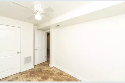 3910 N Bernard Street #GE, Chicago, IL 60618 - Photo 14
