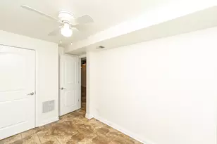 3910 N Bernard St, Chicago, IL 60618 - Photo 14