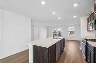 877 Briar Gln Ct, Hampshire, IL 60140 - Photo 6