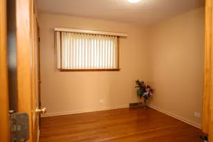 9404 Hamlin Ave, Des Plaines, IL 60016 - Photo 16