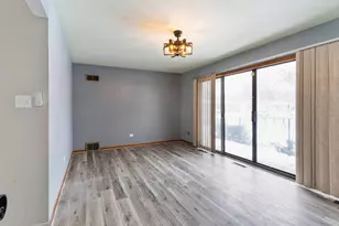 2206 W 81st Pl, Chicago, IL 60620 - Photo 4