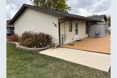 122 Crescent Lane #E, Cabery, IL 60919 - Photo 2