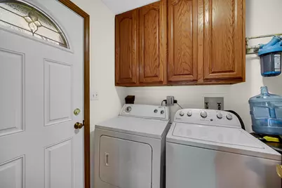 5213 W Greenbrier Drive, McHenry, IL 60050 - Photo 8