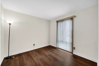 5213 W Greenbrier Drive, McHenry, IL 60050 - Photo 4