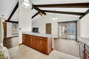 5213 W Greenbrier Dr, McHenry, IL 60050 - Photo 10