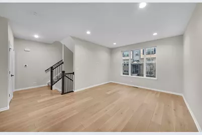 30W136 Wheeler Circle, Warrenville, IL 60563 - Photo 8