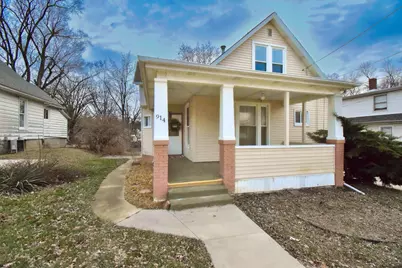 914 W Olive Street, Bloomington, IL 61701 - Photo 1