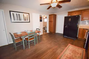 914 W Olive St, Bloomington, IL 61701 - Photo 10