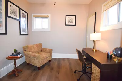 914 W Olive Street, Bloomington, IL 61701 - Photo 6