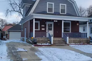 457 Arlington Ave, Elgin, IL 60120 - Photo 1