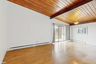 2306 Holiday Ter, Lansing, IL 60438 - Photo 4