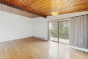 2306 Holiday Ter, Lansing, IL 60438 - Photo 2