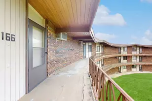 2306 Holiday Ter, Lansing, IL 60438 - Photo 12