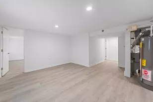 635 S 18th Ave, Maywood, IL 60153 - Photo 10