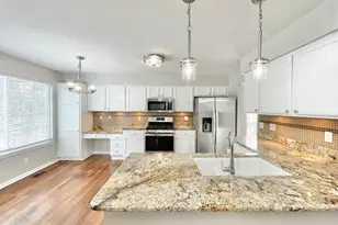 602 Pearces Ford Rd, Oswego, IL 60543 - Photo 6