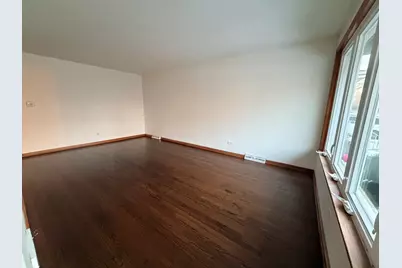 11214 S Sacramento Avenue, Chicago, IL 60655 - Photo 4