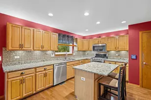 601 Edgewater Dr, Minooka, IL 60447 - Photo 10