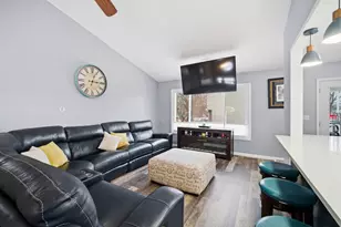 1032 Oak Tree Trail, Lake Villa, IL 60046 - Photo 10