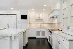 680 N Lake Shore Dr, Chicago, IL 60611 - Photo 4