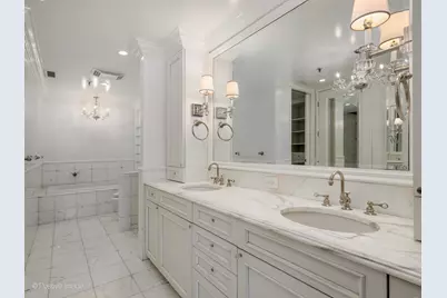 680 N Lake Shore Drive #921, Chicago, IL 60611 - Photo 14