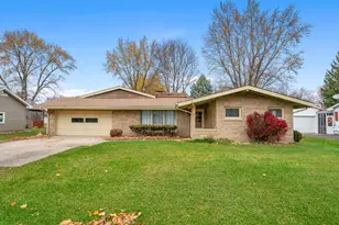 707 E Prairie St, Plano, IL 60545 - Photo 1