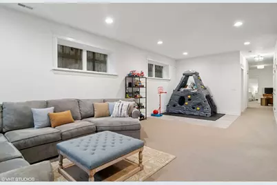 5744 W Ainslie Street, Chicago, IL 60630 - Photo 20