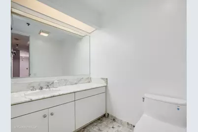 680 N Lake Shore Drive #920, Chicago, IL 60611 - Photo 16