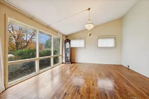 5440 S Edgewood Ave, La Grange Highlands, IL 60525 - Photo 2