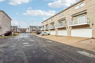 183 N East River Rd, Des Plaines, IL 60016 - Photo 34