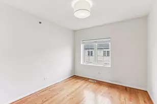 183 N East River Rd, Des Plaines, IL 60016 - Photo 22