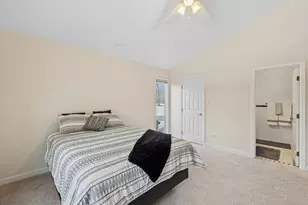 276 Old Barn Rd, Barrington, IL 60010 - Photo 16