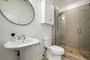 2537 N Hamlin Ave, Chicago, IL 60647 - Photo 18