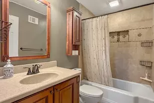 1126 W Stover St, Freeport, IL 61032 - Photo 24