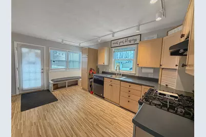 1126 W Stover Street, Freeport, IL 61032 - Photo 8